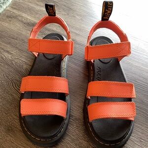 Dr. Martens ladies Klaire sandals in pink